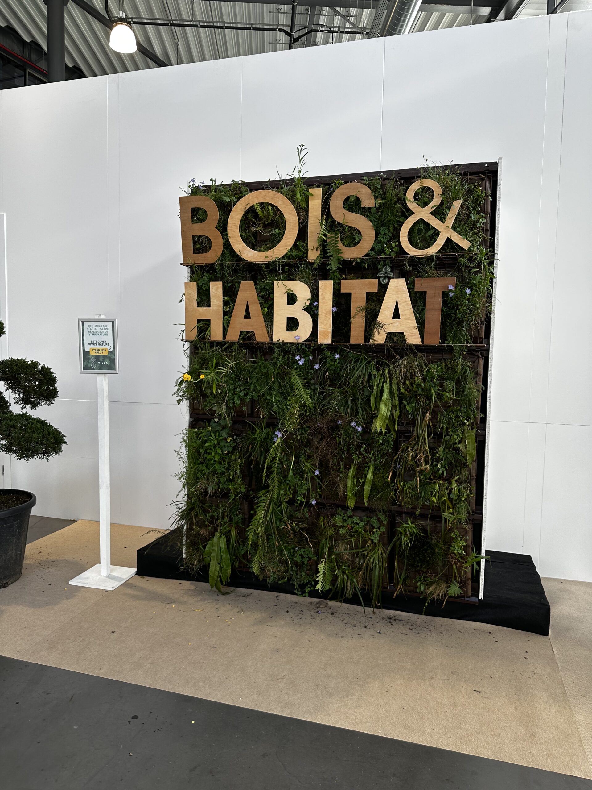 Mur végétal événementiel pour le salon BOIS & HABITAT